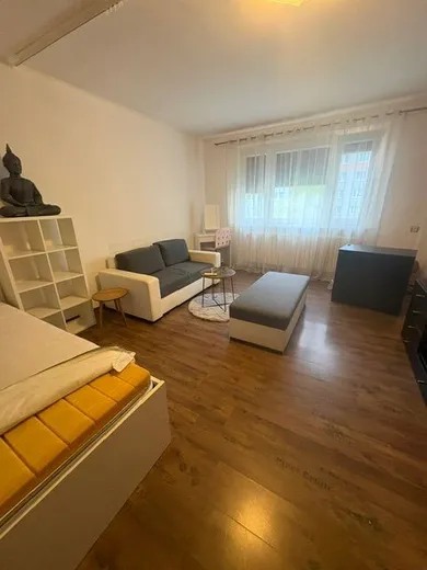 Mieszkania na wynajem, 1-pokojowe, Bratislava-Dúbravka · €450