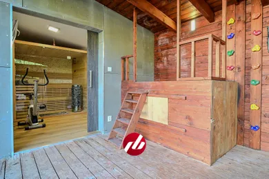 Na predaj 4-izbový dom, 185 m², Lukavica