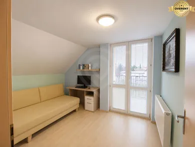 Domy na sprzedaż, 6-pokojowe, Šamorín · €339 500