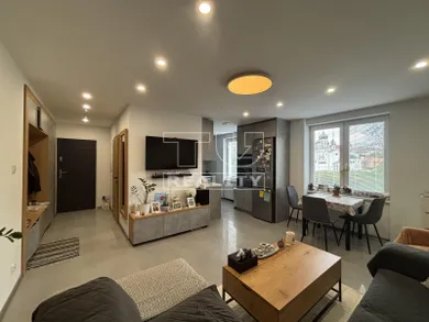 Квартиры на продажу, 3-комнатные, Prešov · €200 000