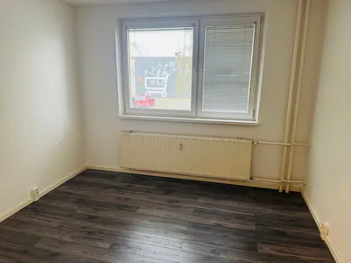 Na predaj 3-izbový byt, 68 m², Poprad, Moyzesova