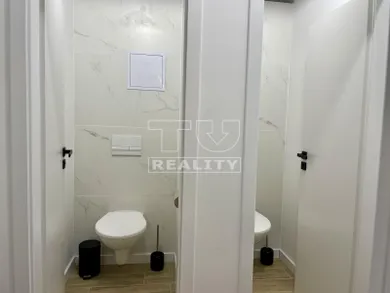 Na prenájom komerčné, 70 m², Trenčín