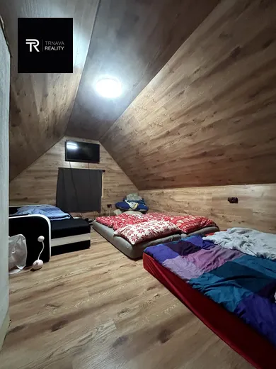 Na predaj rekreačný dom, 70 m², Smolenice, SNP