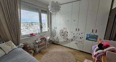 Na predaj 3-izbový byt, 74 m², Nové Zámky