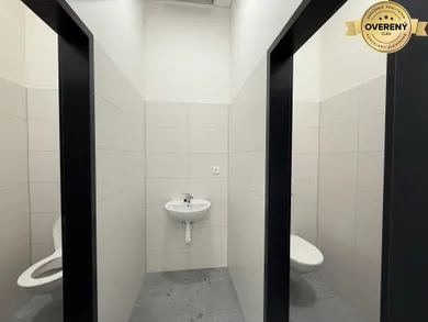 Na prenájom komerčné, 54 m², Senec