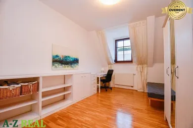Na prenájom 5-izbový byt, 145 m², Bratislava-Staré Mesto, Timravina