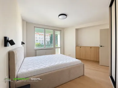 Na prenájom 2-izbový byt, 52 m², Prešov, Pavlovičovo námestie
