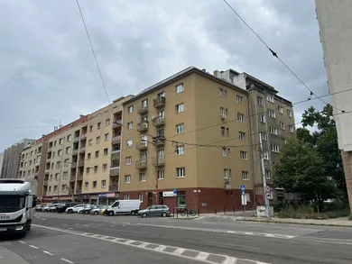 Byty na predaj 2-izbový, Bratislava-Staré Mesto · €239 000