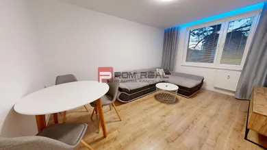 Na prenájom 2-izbový byt, 47 m², Pezinok, Svätoplukova