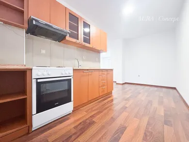 Na prenájom 2-izbový byt, 65 m², Kysucké Nové Mesto