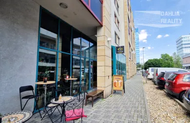 Na predaj komerčné, Bratislava-Nové Mesto, Junácka
