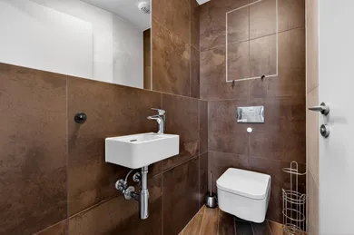 Na prenájom komerčné, 91 m², Bratislava-Ružinov, Pribinova