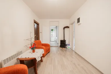 Na predaj dom, 200 m², Horná Lehota