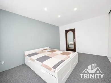 Na prenájom 2-izbový byt, 46 m², Nové Zámky, Gúgska ulica