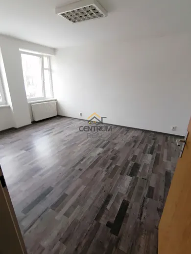 Na prenájom 1-izbový byt, 37 m², Poprad, Hviezdoslavova
