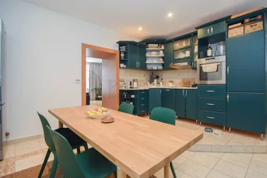 Na predaj 2-izbový byt, 75 m², Bratislava-Staré Mesto