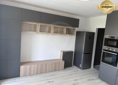Na predaj 1-izbový byt, 35 m², Bratislava-Petržalka