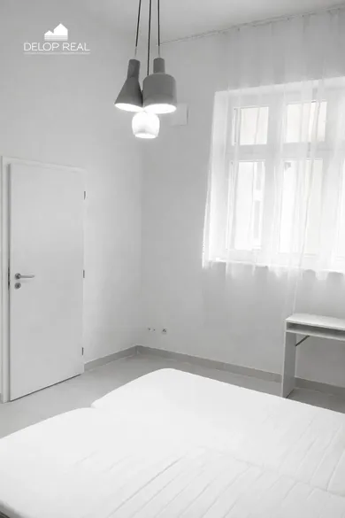 Na predaj 2-izbový byt, 58 m², Bratislava-Staré Mesto, Konventná