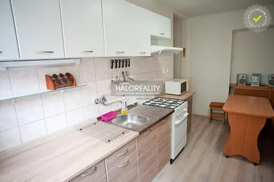 Mieszkania na wynajem, 2-pokojowe, Prievidza · €520