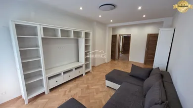 Na prenájom 3-izbový byt, 70 m², Považská Bystrica, Lánska