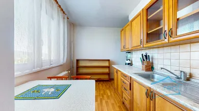 Na predaj 3-izbový byt, 63 m², Banská Bystrica, Družby