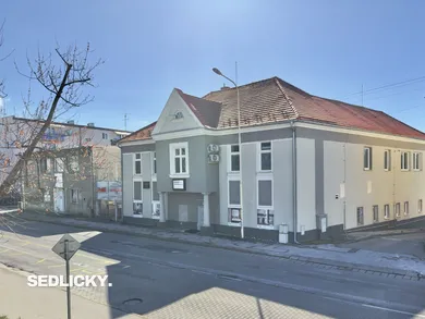 Lokale komercyjne na wynajem, Prievidza · €160