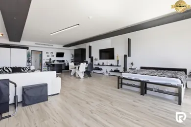 Na predaj 1-izbový byt, 84 m², Bratislava-Petržalka, Kopčianska 10