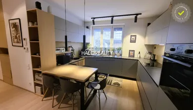 Na predaj 2-izbový byt, 66 m², Trnava