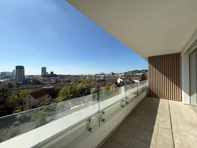 Na predaj 4-izbový byt, 157 m², Bratislava-Nové Mesto, Matúškova