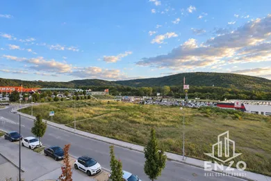 Na predaj 2-izbový byt, 60 m², Bratislava-Devínska Nová Ves