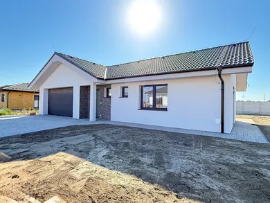 Domy na sprzedaż, 4-pokojowe, Hviezdoslavov · €425 000
