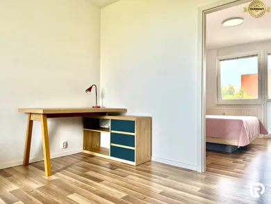 Na prenájom 2-izbový byt, 53 m², Trenčín, Lavičková