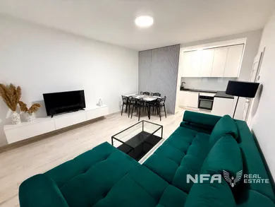 Kiadó lakások, 3-szobás, Banská Bystrica · €900