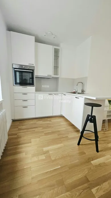 Na prenájom 1-izbový byt, 22 m², Bratislava-Ružinov, Obežná