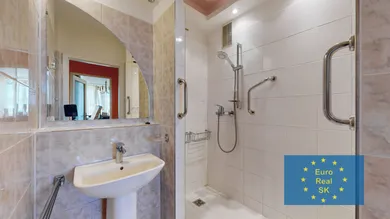 Na predaj 3-izbový byt, 68 m², Košice-Staré Mesto, Floriánska