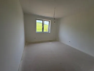Na predaj 3-izbový byt, 74 m², Prešov, Solivarská