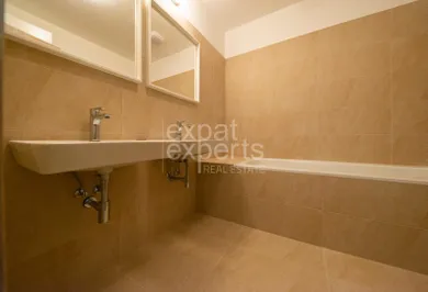 Na prenájom 4-izbový byt, 110 m², Bratislava-Nové Mesto, Pod Vtáčnikom