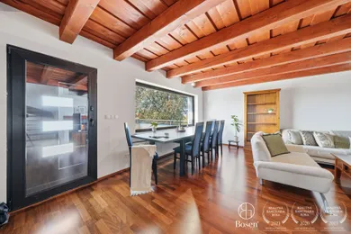 Na predaj 4-izbový rekreačný dom, 210 m², Bratislava-Staré Mesto