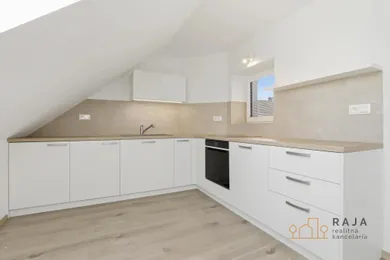 Na prenájom 2-izbový byt, 68 m², Bratislava-Rusovce, 2