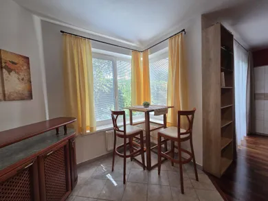 Na prenájom 1-izbový byt, 43 m², Piešťany, Bratislavská