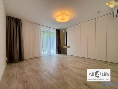 Na predaj 4-izbový dom, 132 m², Moravany nad Váhom
