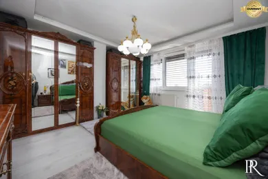 Na predaj 9-izbový dom, 333 m², Dvorníky
