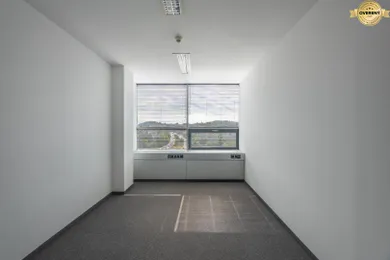 Na prenájom komerčné, 17 m², Bratislava-Karlova Ves, Dúbravská cesta
