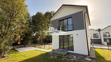 Na predaj 2-izbový dom, 95 m², Štôla