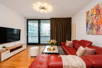 Mieszkania na wynajem, 2-pokojowe, Bratislava-Staré Mesto · €800