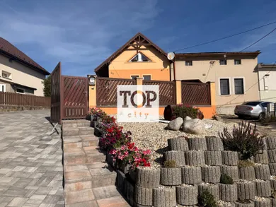 Na predaj 7-izbový dom, 300 m², Poprad, -