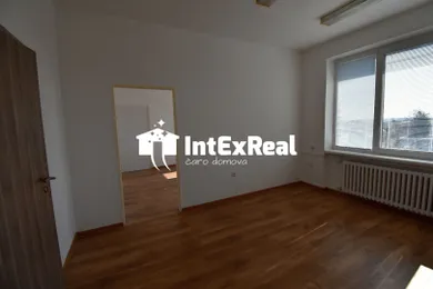Na prenájom komerčné, 30 m², Galanta