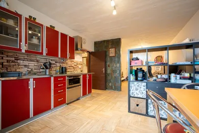 Na predaj dom, 270 m², Bratislava-Rača, Úžiny