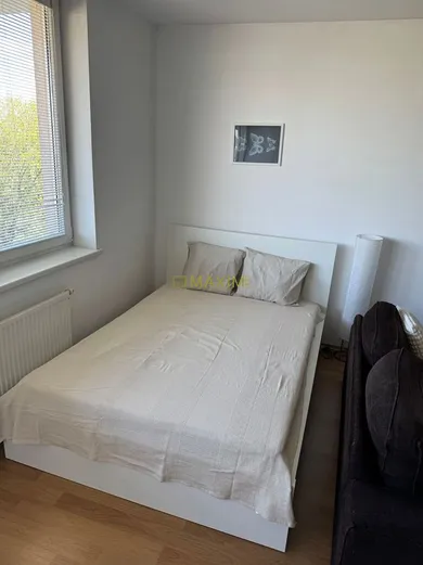 Na predaj 1-izbový byt, 38 m², Bratislava-Nové Mesto, Tomášikova