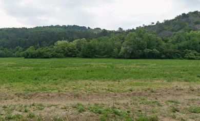 Na predaj pozemok, Trenčianske Stankovce